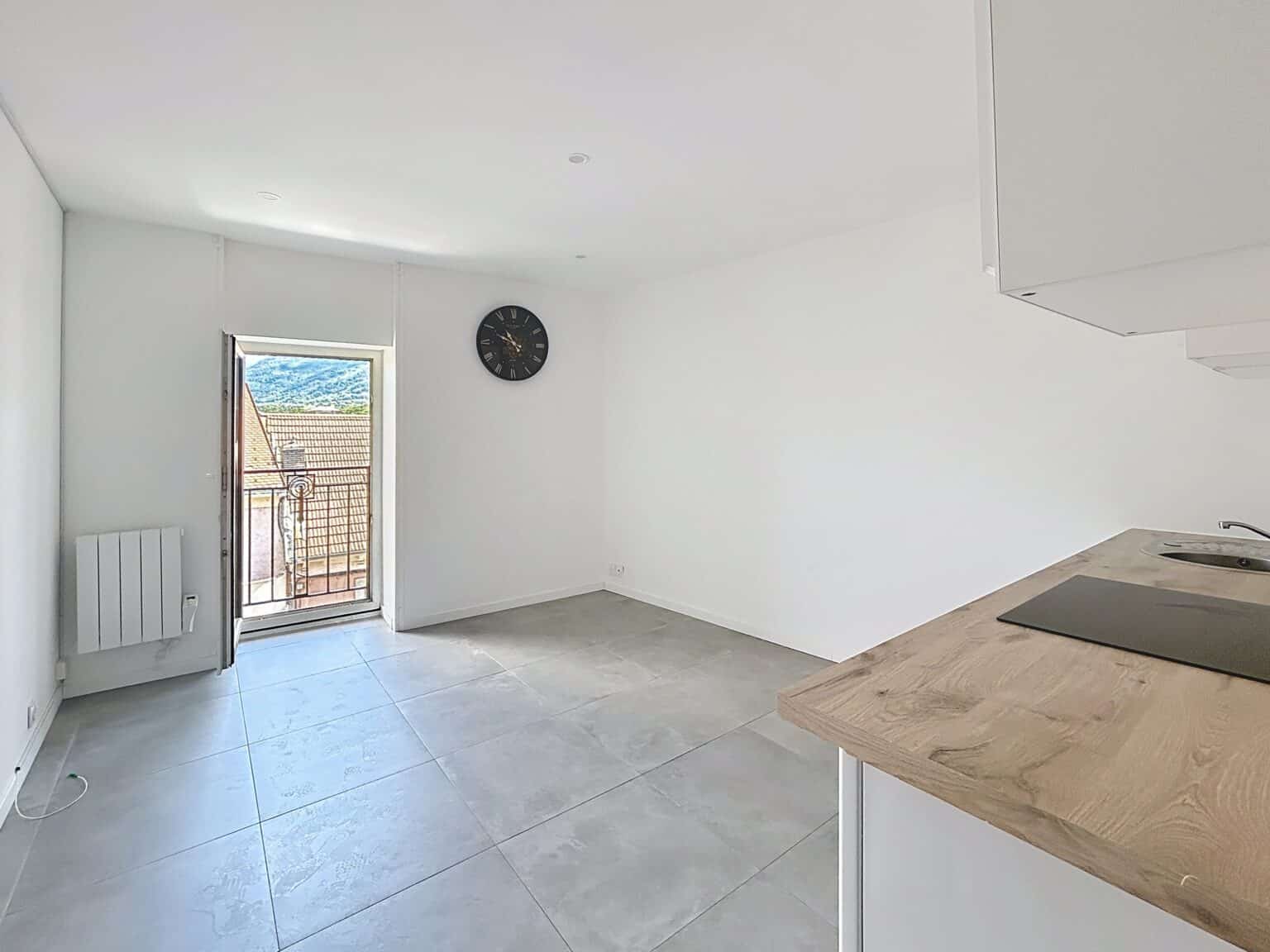 Appartement 2 pièces - 34 m² - La Roche-sur-Foron - Agence Faucigny Immobilier Saint Pierre en Faucigny - Alexandre Barril