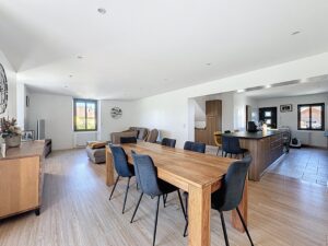 Appartement 5 pièces – 159.8 m² – Saint-Pierre-en-Faucigny